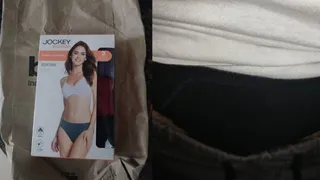 Blinkit Mix-Up: Man Orders Underwear, Receives Women's Bikini Briefs Instead; Wears it After Denied Refund